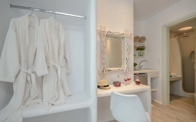 Naxian Spirit Suites & Apartments