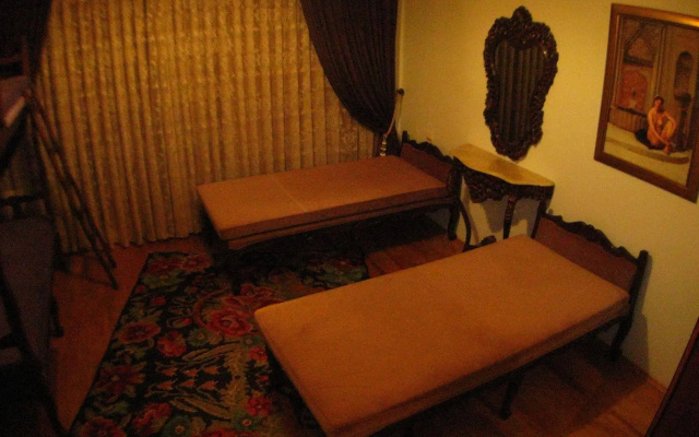 Chambers Of The Boheme - Hostel
