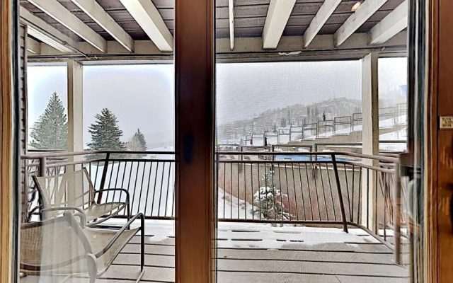 Timberline Condominium Studio Deluxe Unit 215