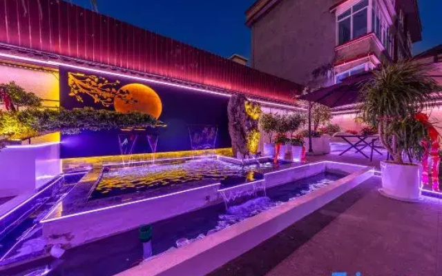 Mangli • Pf • Utop • Themed Homestay (Mangshi Plaza)