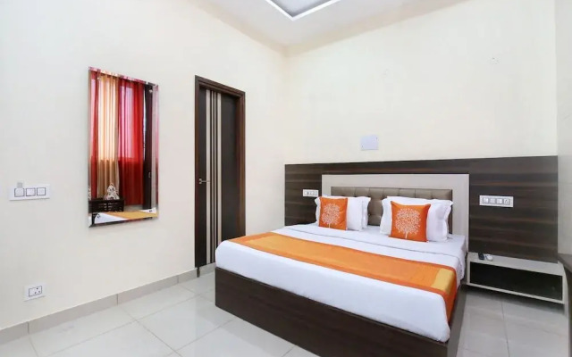 OYO 16443 Hotel Jb