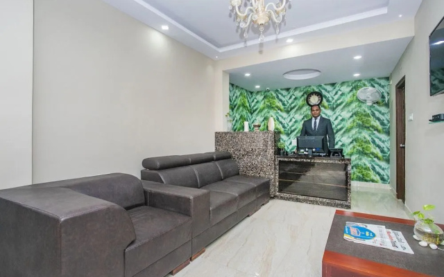 OYO 26963 Hotel Crystal Grandeur