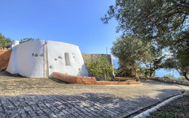 Don Carlos Pool Residence