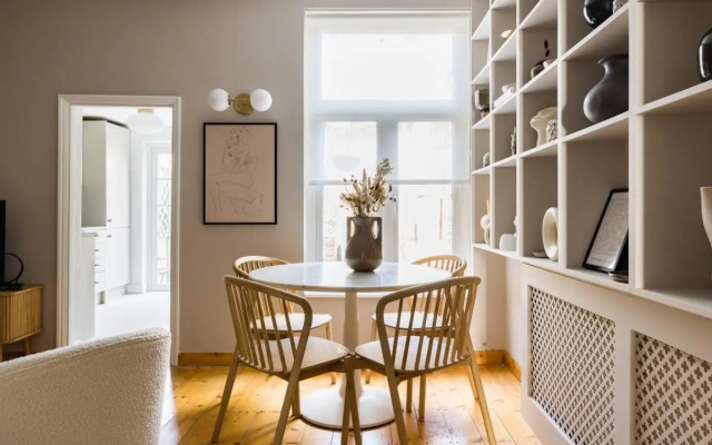 The Finsbury Park Arms - Elegant 2BDR Flat with Garden