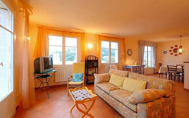 Apartment Altitude 52