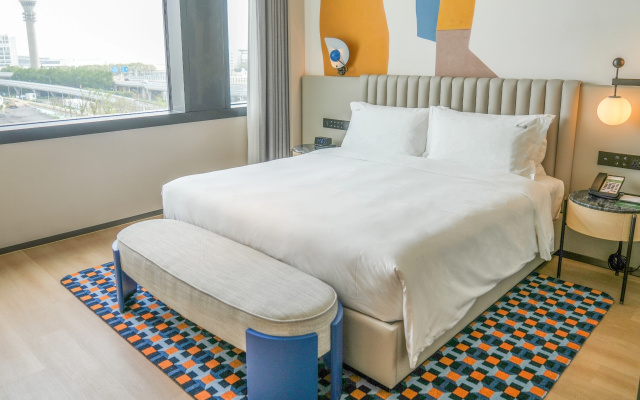 Holiday Inn Shanghai Pudong Airport by IHG