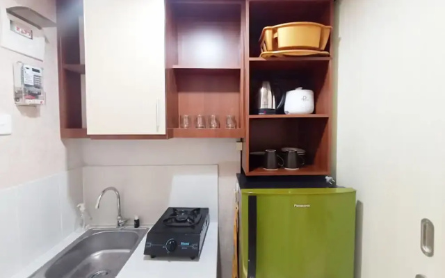 Modern Look And Homey Studio Amartha View Apartment