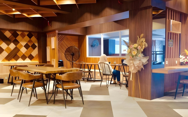 W Three Style Hotel Makassar