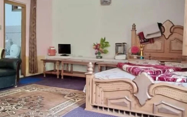 Paradise Lodge Keran