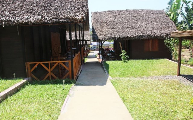 Bungalows Des Tropiques in Nosy Be, Madagascar from 35$, photos, reviews - zenhotels.com hotel front