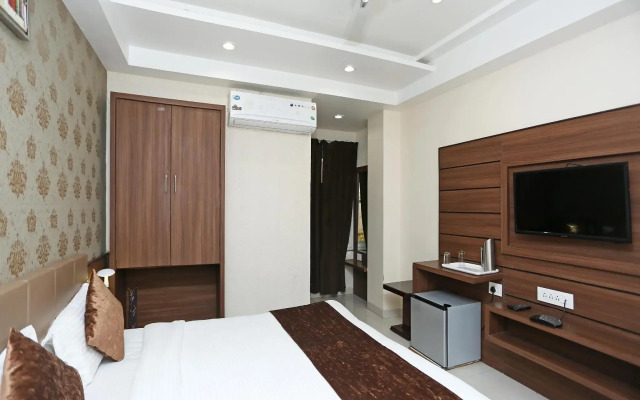 Capital O 8650 Hotel Johri Residency