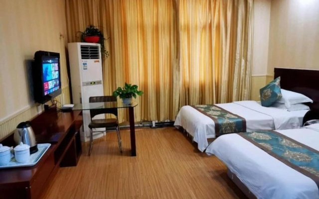 Jining Sishui Green Tree Business Hotel