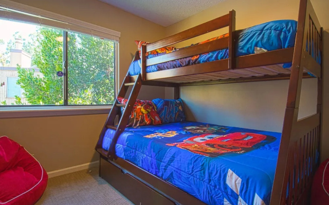 Tron - 3 Br Condo