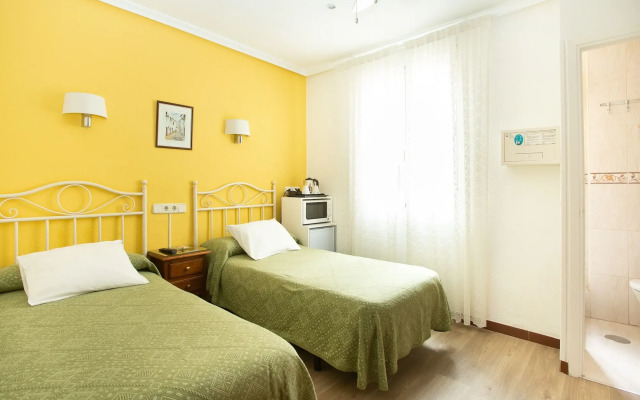 Hostal Los Alpes