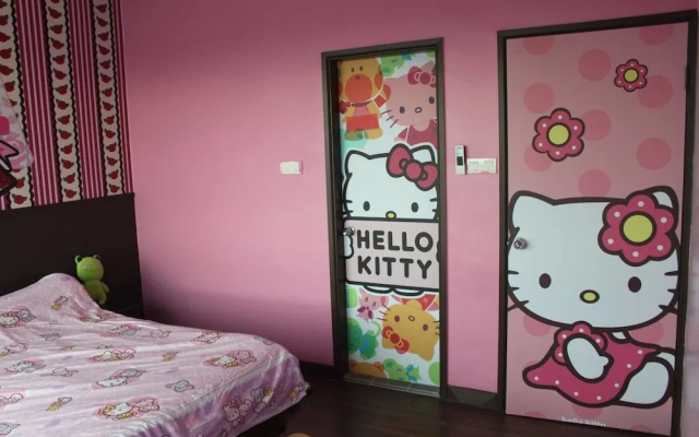 Hello Kitty Signature Suite