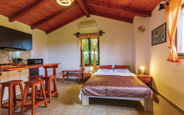 Awesome Home in Pula With
