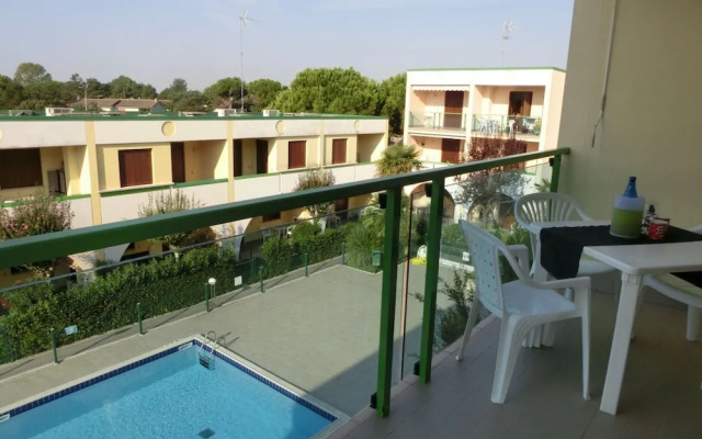 Family-friendly Poolside Tranquility