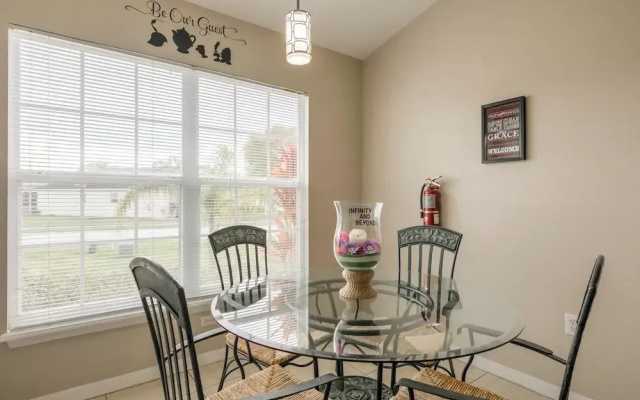 Amanda's Cozy Clear Creek Vacation Home
