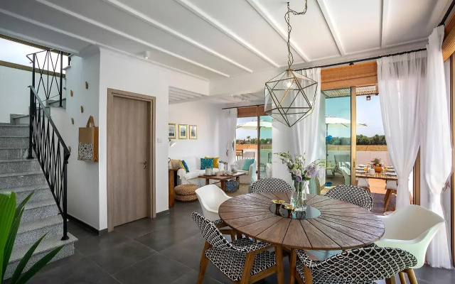 Chris Le Mare Luxury Villa By Louis Hotels