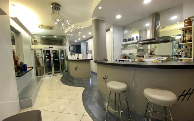 Hotel Holiday