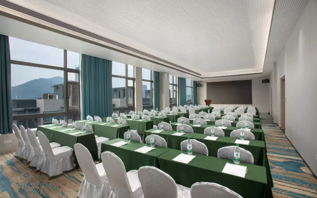 Wingate By Wyndham Zhuhai Gongbei Port