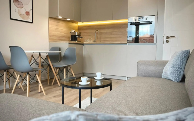 Stylish Top Centre Apartment for 4 guests