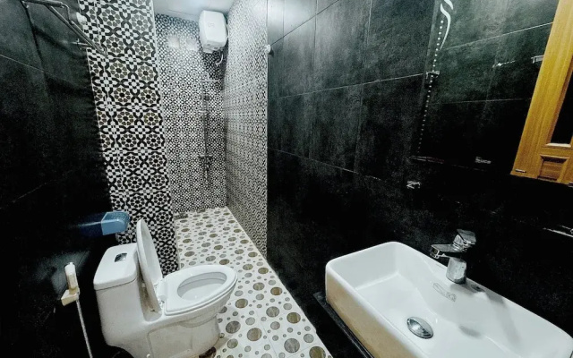 Louis Otis Apartment