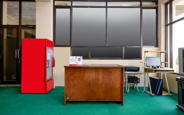 Hotel H&W Solo by OYO Rooms