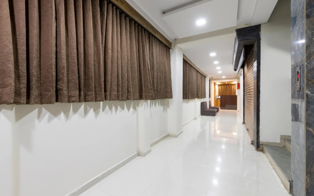 OYO 49524 Hotel Bhavya