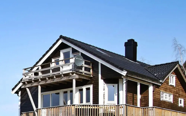 10 Person Holiday Home in Bygstad