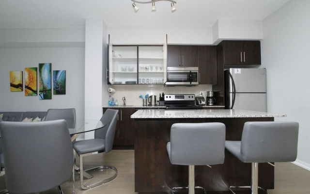 Applewood Suites - Financial District