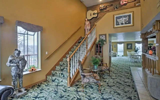Presley's Penthouse 2BR Branson Resort Condo