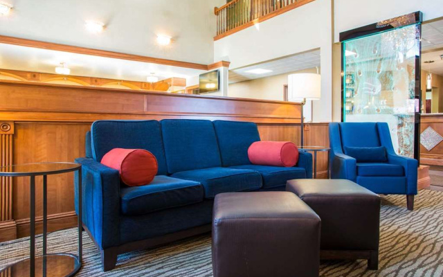 Comfort Inn & Suites
