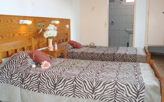 Arkadi Apartments