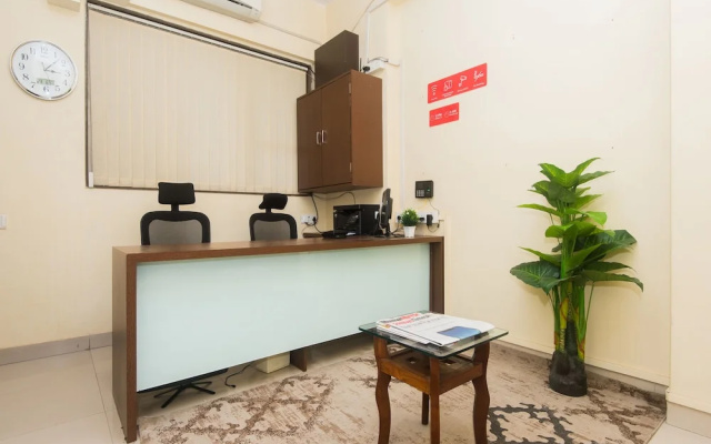 OYO 20017 Silverkey Bandra East