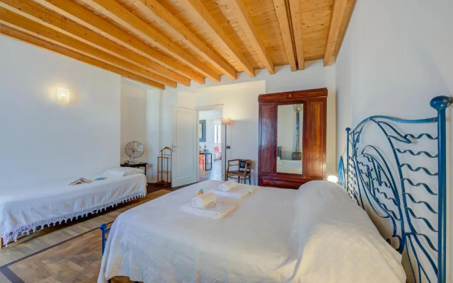 Apartment Bluette