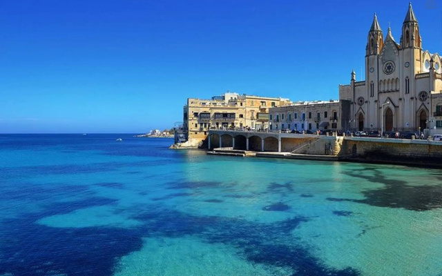 Deluxe Apartment with Valletta and Harbour Views