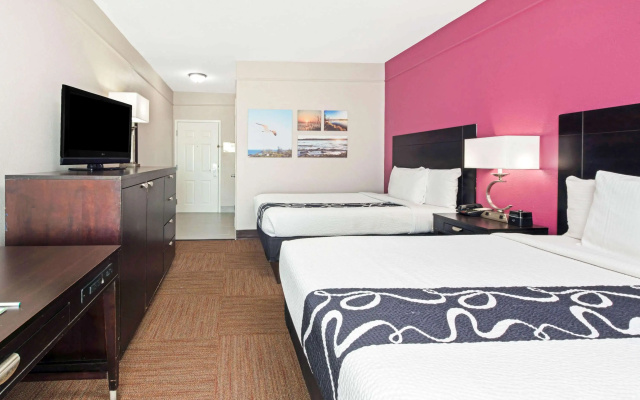 La Quinta Inn & Suites by Wyndham Winnie