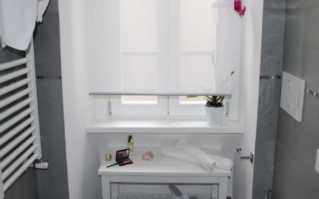 Elenoire Rooms & Suite