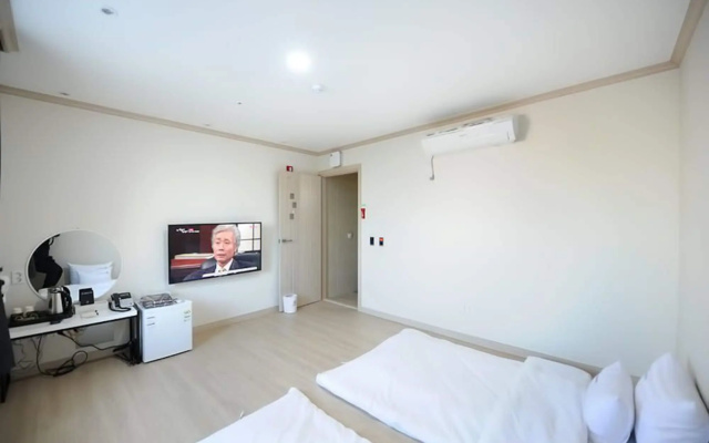 MJ Tour Hostel