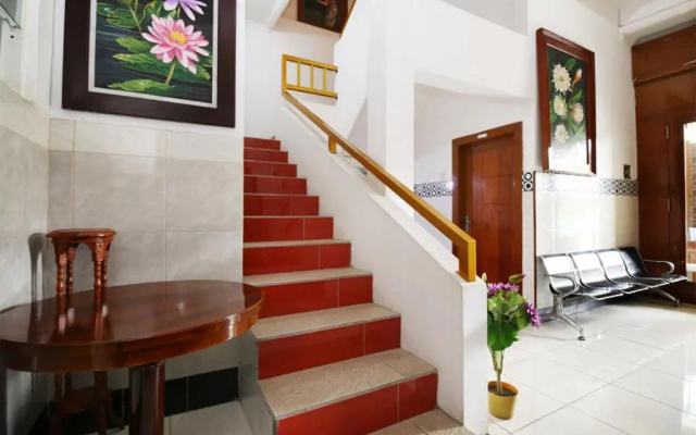 OYO 3727 Homestay Gayatri Sawojajar