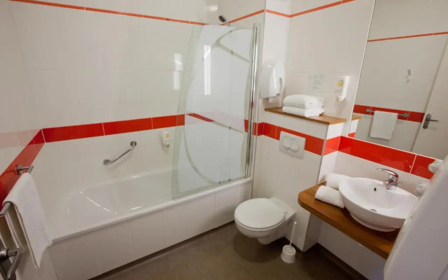Brit Hotel La Cote Des Havres
