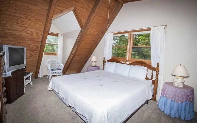 Appalachian Splendor - Two Bedroom Cabin
