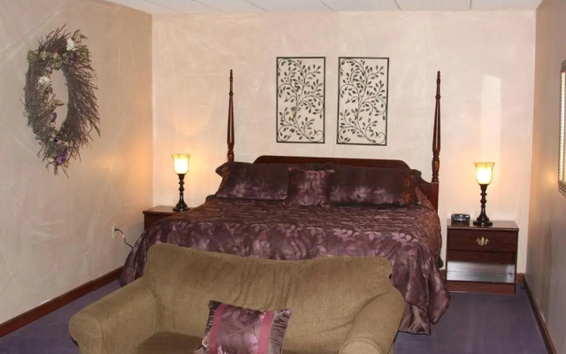 Gladstone Inn & Suites