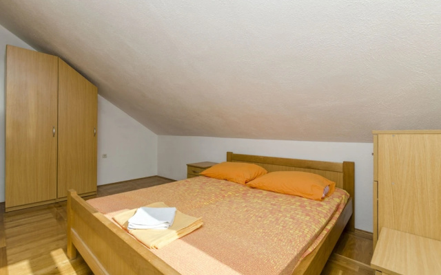 Apartments Ivo