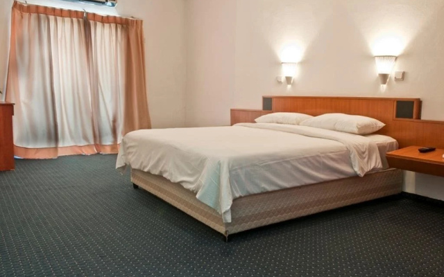 Tadmor Hotel
