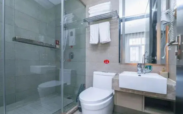 Huayi Selected Hotel (Nanguan subway station store, Liangxiang, Beijing)