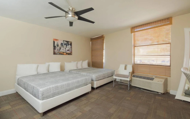 Amazing Apartment Mins From South Beach Strip!
