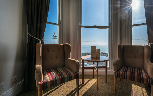 Queens Hotel