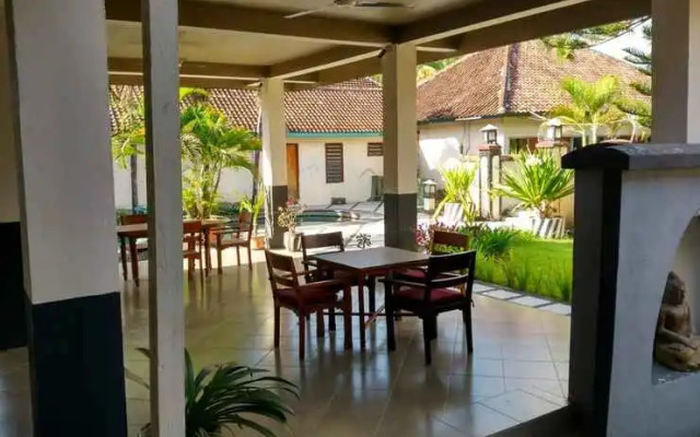 Trophy Hotel